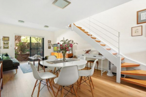 Spacious 2-Bed Townhouse with a Lush Courtyard, Sydney